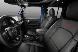 Jeep Wrangler Rubicon 2.0 Turbo 2024 – Bancos da Frente · Foto: Jeep