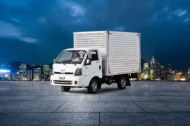 Kia Bongo K2500 2.5 Turbo 4x4 2026 – Diagonal Frontal · Foto: Kia