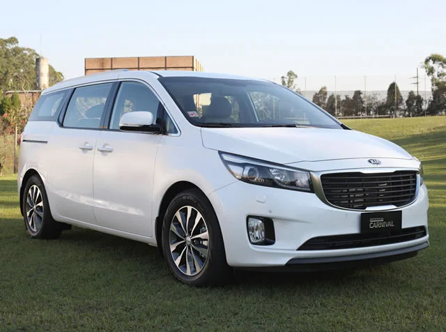 Kia Carnival 3.3 V6 2016