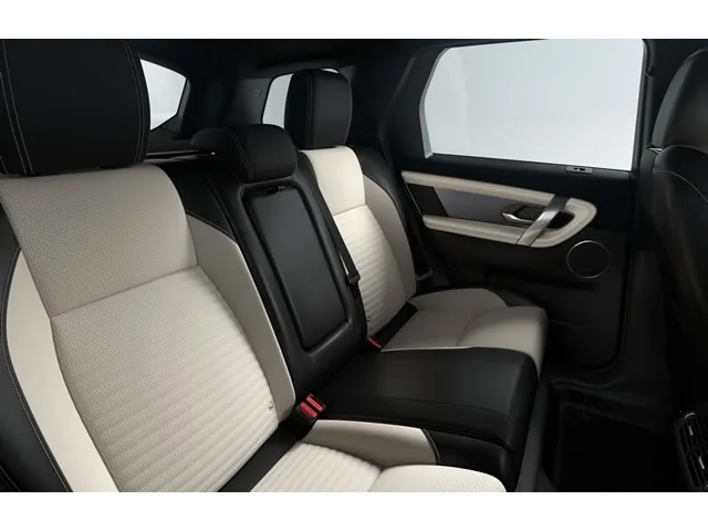 Land Rover Discovery Sp. SE Dyn 2.0 P250 Flex Aut 2024 – Bancos de Trás