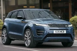 Land Rover Evoque HSE Dynamic 2.0 Si4 2025 – Diagonal Frontal · Foto: Land Rover