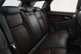 Land Rover Range R.EVOQUE Autob. 2.0 P250 Flex Aut 2026 – Bancos de Trás · Foto: Land Rover