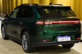 Leapmotor C10 (Elétrico) 2027 – Diagonal Traseira · Foto: Leapmotor