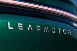 Leapmotor C10 (Elétrico) 2027 – Emblema · Foto: Leapmotor / Stellantis