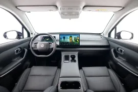 Leapmotor C10 (Híbrido) 2027 – Interior · Foto: Leapmotor / Stellantis