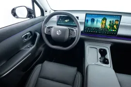 Leapmotor C10 (Híbrido) 2027 – Painel · Foto: Leapmotor / Stellantis