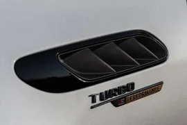 Mercedes-Benz C-63 AMG S E Performance Aut.(Híbrido) 2025 – Emblema · Foto: Mercedes-Benz