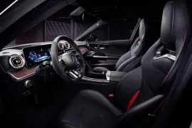 Mercedes-Benz C-63 AMG S E Perf. F1 Ed. Aut.(Híbrido) 2024 – Bancos da Frente · Foto: Mercedes-Benz