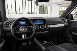Mercedes-Benz GLB 220 4M Night Edition 2.0 TB Aut 2026 – Painel · Foto: Mercedes-Benz