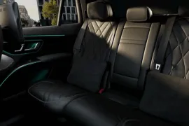 Mercedes-Benz EQS 450 SUV 4MATIC ( Elétrico) 2024 – Bancos de Trás · Foto: Mercedes-Benz