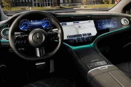 Mercedes-Benz EQS 450 SUV 4MATIC ( Elétrico) 2024 – Volante · Foto: Mercedes-Benz