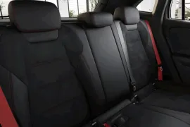 Mercedes-Benz Gla 35 AMG 2.0 4Matic 2025 – Bancos de Trás · Foto: Mercedes-Benz
