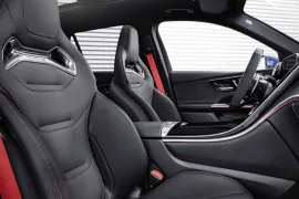 Mercedes-Benz GLC-43 AMG 4MATIC 2.0 Turbo Aut. (Híb) 2024 – Bancos da Frente · Foto: Mercedes-Benz