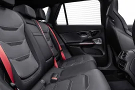 Mercedes-Benz GLC-43 AMG 4MATIC 2.0 Turbo Aut. (Híb) 2024 – Bancos de Trás · Foto: Mercedes-Benz