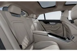 Mercedes-Benz GT 63 S AMG E Performance Aut. 4p 2025 – Bancos de Trás · Foto: Mercedes-Benz