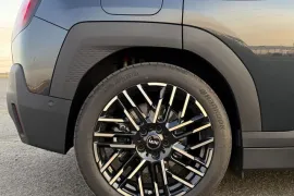 Mini Aceman SE (Elétrico) 2025 – Roda · Foto: Divulgação