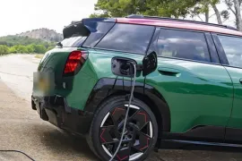 Mini COOPER John Works Aceman E 5p 2025 – Detalhe Externo · Foto: MINI