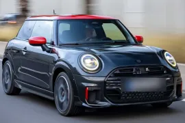 Mini Cooper John Works 2.0 2026 – Diagonal Frontal · Foto: MINI