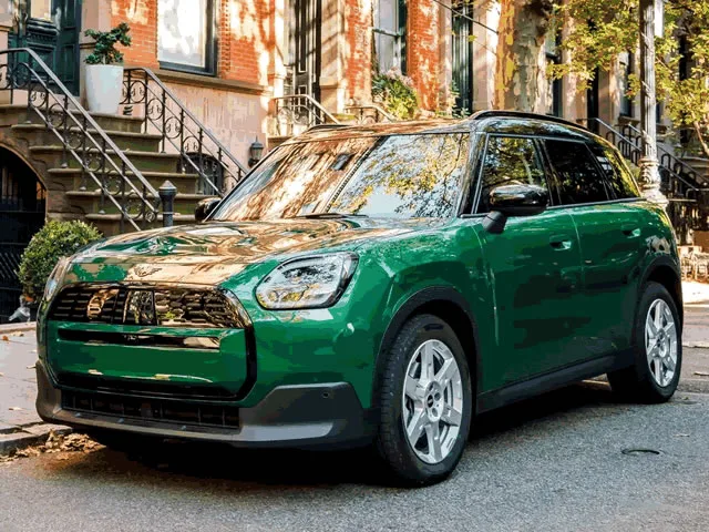 Mini COOPER Country. SE ALL4 Excl. (Elétrico) 2025 – Diagonal Frontal · Foto: MINI