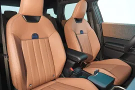 Mini COOPER Country. SE ALL4 Top (Elétrico) 2025 – Bancos da Frente · Foto: MINI