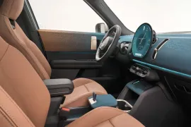Mini COOPER Country. SE ALL4 Top (Elétrico) 2025 – Interior · Foto: MINI