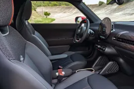 Mini COOPER John Works E 3p 2025 – Interior · Foto: MINI