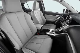 Mitsubishi Eclipse Cross HPE-S 1.5 Turbo 4x4 2024 – Bancos da Frente · Foto: Mitsubishi
