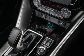 Mitsubishi Eclipse Cross HPE-S 1.5 Turbo 4x4 2027 – Câmbio · Foto: Mitsubishi