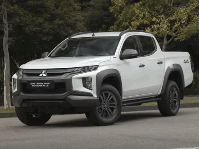 Mitsubishi L200 Tri. S. Outd. Plus 2.4 4x4 Die. Aut 2025 – Diagonal Frontal · Foto: Mitsubishi