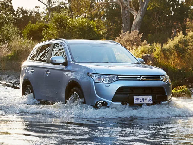 Mitsubishi Outlander PHEV 2.0 2014