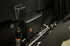 Mitsubishi Triton GLS Tarmac 2.4 CD TB Aut 2027 – Detalhe Interno · Foto: Mitsubishi Motors