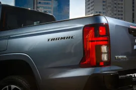 Mitsubishi Triton GLS Tarmac 2.4 CD TB Aut 2027 – Lanterna · Foto: Mitsubishi Motors