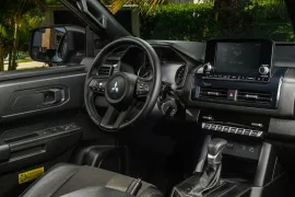 Mitsubishi Triton GLS Tarmac 2.4 CD TB Aut 2027 – Painel · Foto: Mitsubishi Motors
