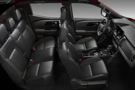Mitsubishi Triton Katana 2.4 CD 4x4 TB Diesel Aut 2025 – Bancos de Trás · Foto: Mitsubishi