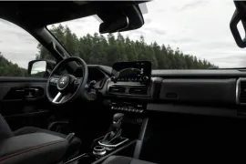 Mitsubishi Triton Savana 2.4 CD 4x4 TB Diesel Aut 2026 – Interior · Foto: Mitsubishi