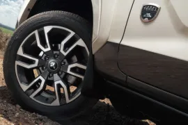 Mitsubishi Triton Terra 2.4 CD 4x4 TB Diesel Aut 2027 – Roda · Foto: Mitsubishi