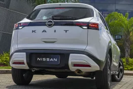 Nissan Kait Exclusive 1.6 16v Aut 2027 – Diagonal Traseira · Foto: Nissan