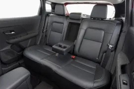 Nissan KICKS Platinum 1.0 Turbo Flex Aut 2027 – Bancos de Trás · Foto: Nissan