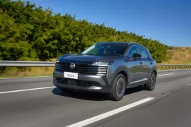 Nissan KICKS Advance 1.0 Turbo Flex Aut 2026 – Em Movimento · Foto: Nissan