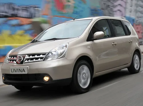 Nissan Livina SL 1.8 AT 2011