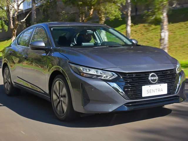 Nissan Sentra Advance 2.0 16V Aut 2026 – Diagonal Frontal · Foto: Nissan