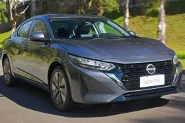 Nissan Sentra Advance 2.0 16V Aut 2026 – Diagonal Frontal · Foto: Nissan