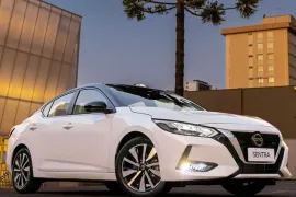 Nissan Sentra Exclusive 2.0 16V Aut 2024 – Diagonal Frontal · Foto: Nissan