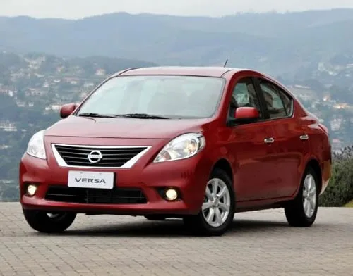 Nissan Versa SL 1.6 2014