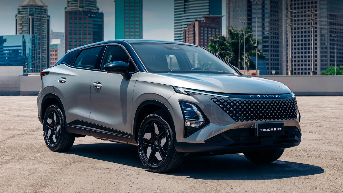 Omoda 5 Prestige 1.5 TB FWD 2027 – Diagonal Frontal · Foto: Omoda