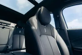 Omoda 7 Prestige 1.5 TB FWD 2026 – Bancos da Frente · Foto: Omoda