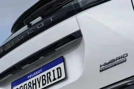 Peugeot 2008 GT 1.0 Turbo 200 5p Aut 2026 – Detalhe Externo · Foto: Peugeot
