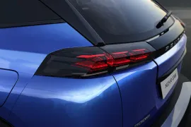 Peugeot 2008 Allure 1.0 Turbo 200 5p Aut 2026 – Lanterna · Foto: Peugeot