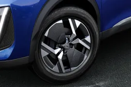 Peugeot 2008 Allure 1.0 Turbo 200 5p Aut 2026 – Roda · Foto: Peugeot