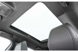 Peugeot 2008 GT 1.0 Turbo Flex 5p Aut 2025 – Detalhe Interno · Foto: Peugeot